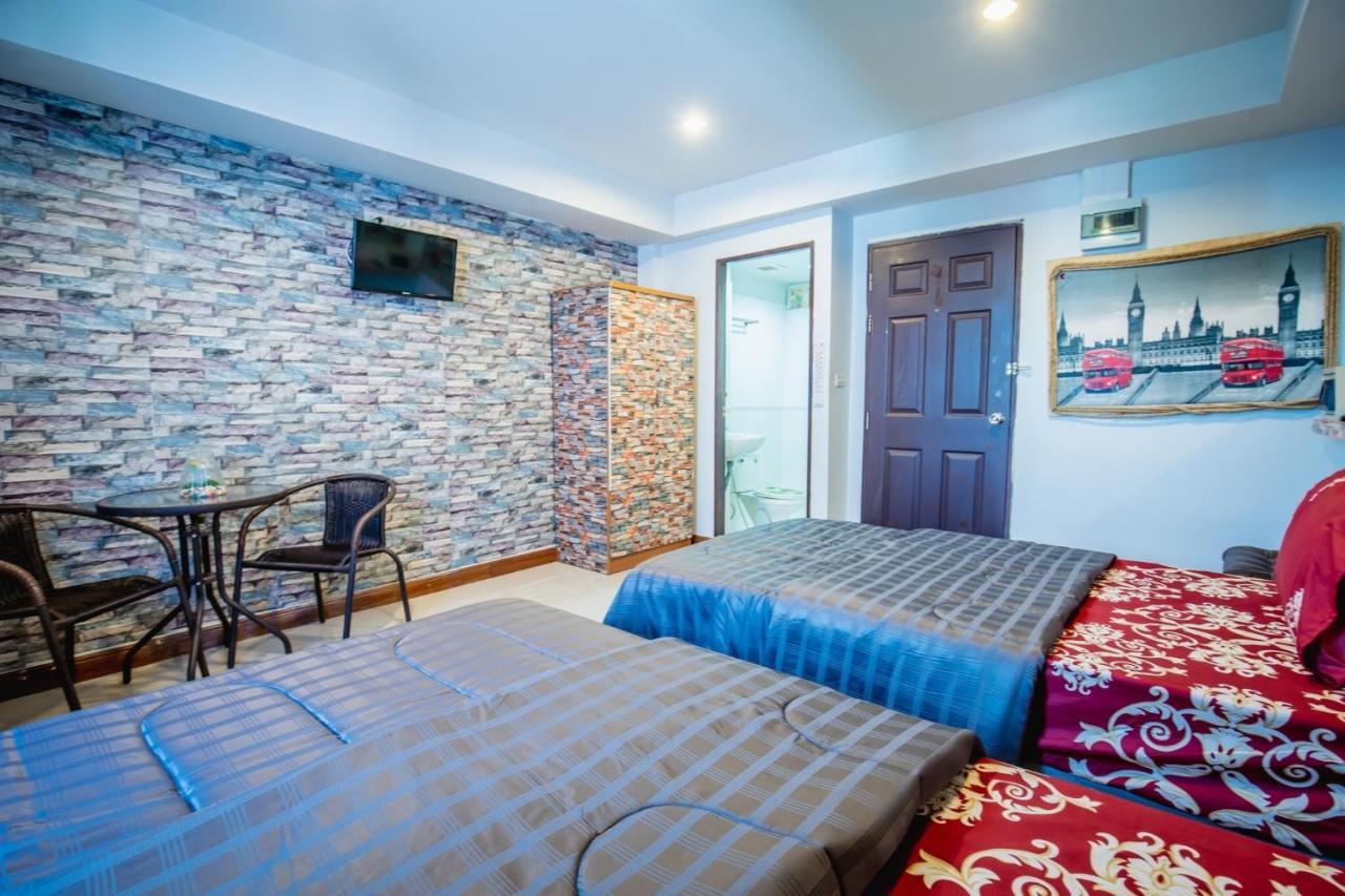 Menulis Coolly House Patong B&B 외부 사진