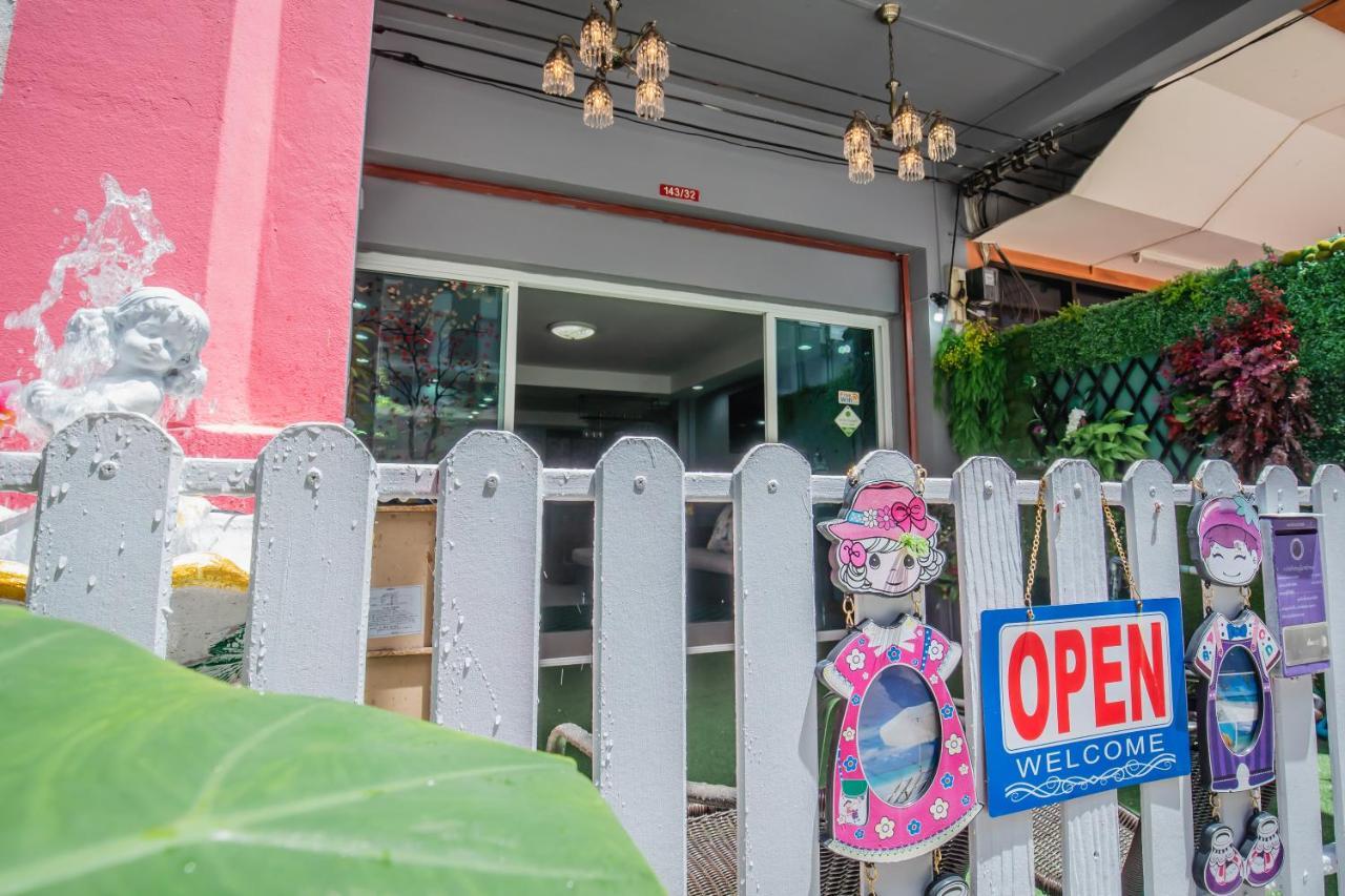 Menulis Coolly House Patong B&B 외부 사진