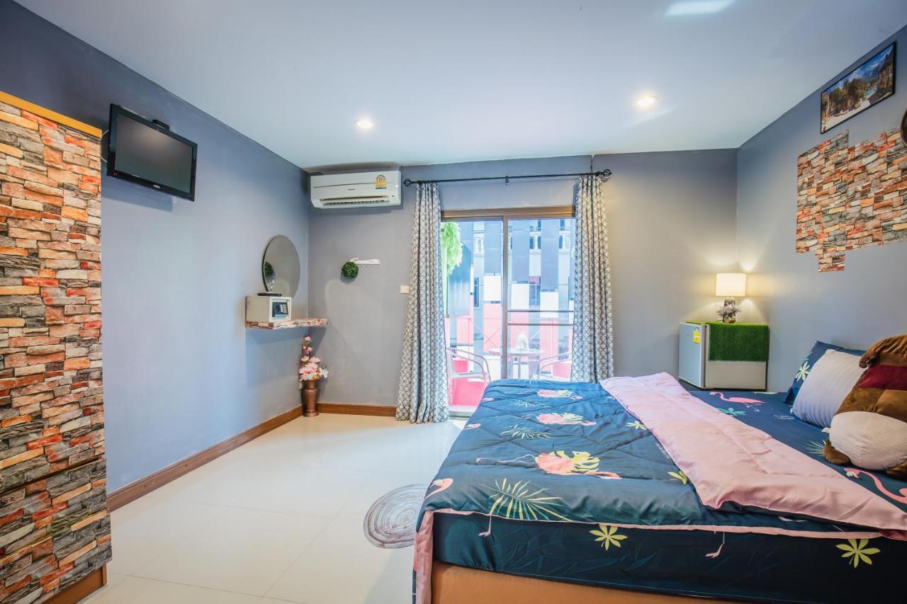 Menulis Coolly House Patong B&B 외부 사진