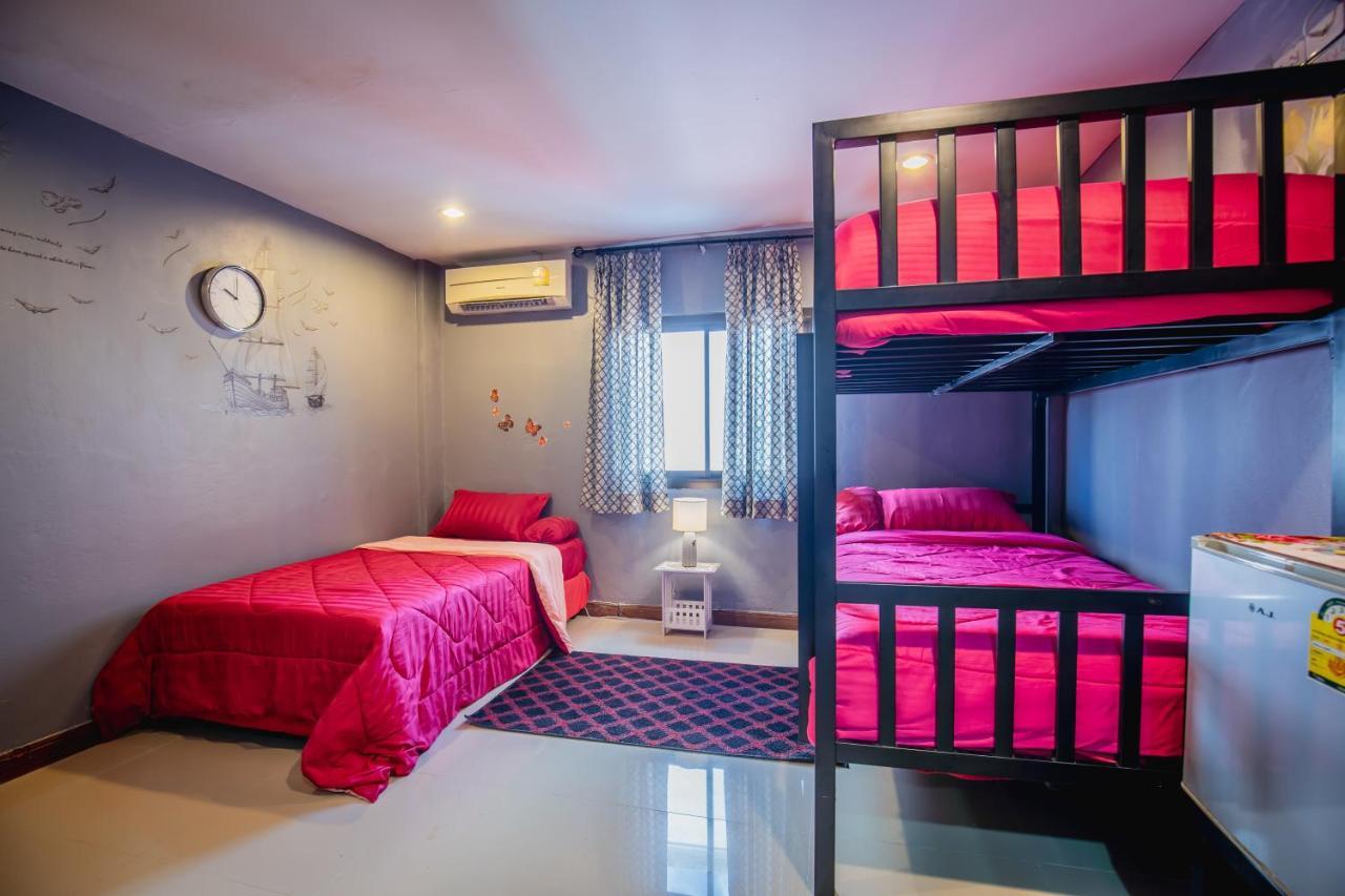 Menulis Coolly House Patong B&B 외부 사진